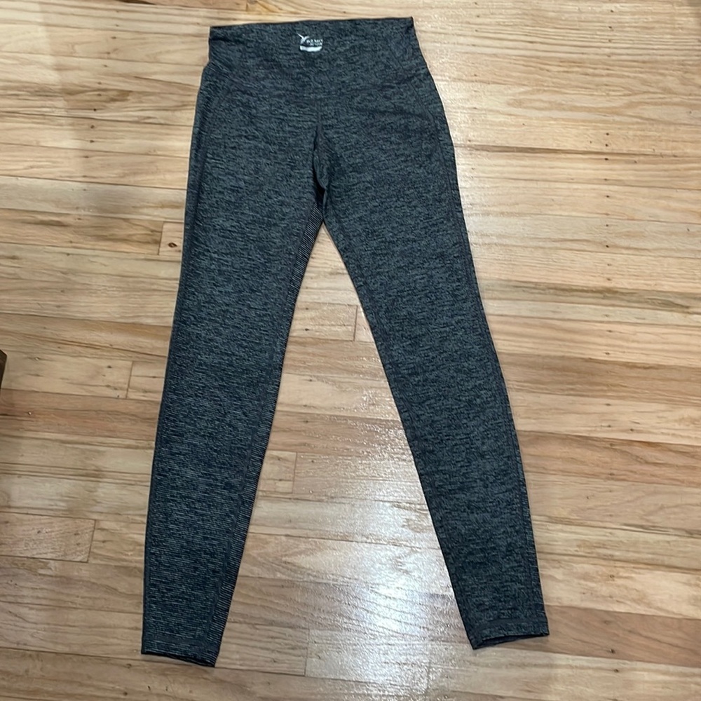 Old Navy Active Go-Dry leggings women size small
